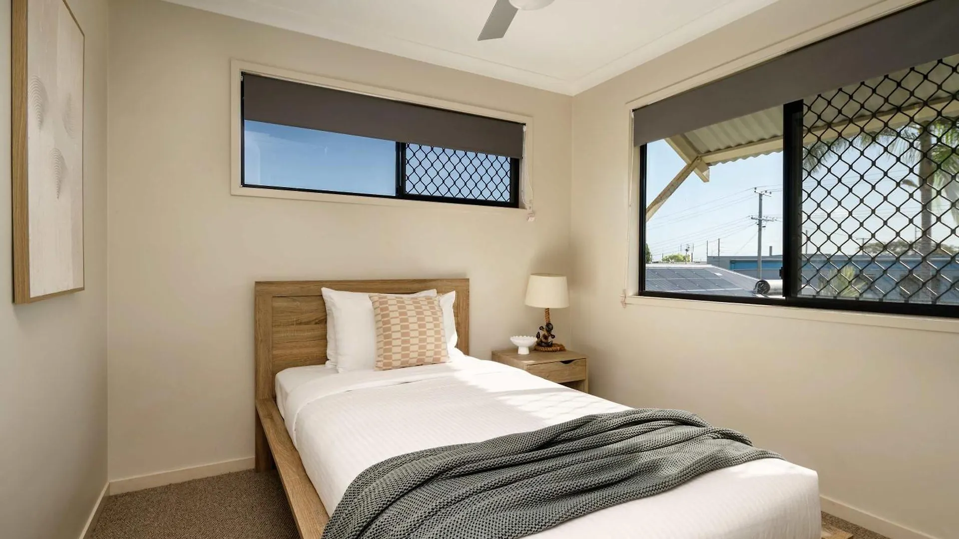 Sunny'S Coastal Townhouse In Caloundra 아파트