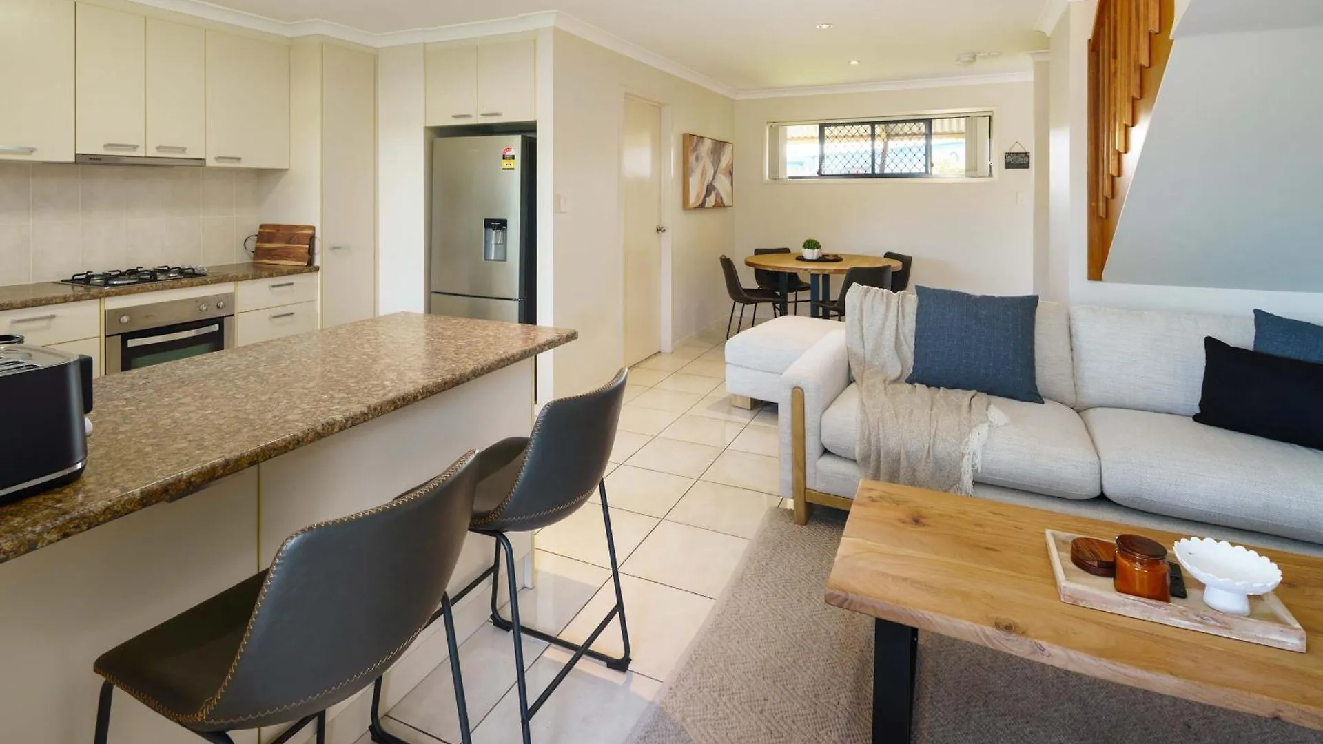 Sunny'S Coastal Townhouse In Caloundra 아파트 오스트레일리아